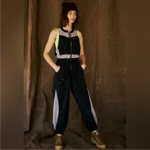 Free People Movement Inhale Jumpsuit Black
Nylon Cargo Mesh One Piece Small